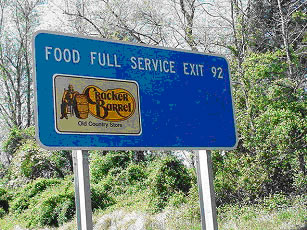 Image shows Full service food logo on separate adjacent motherboard where there is no camping logo of Exit 92 (I-95)